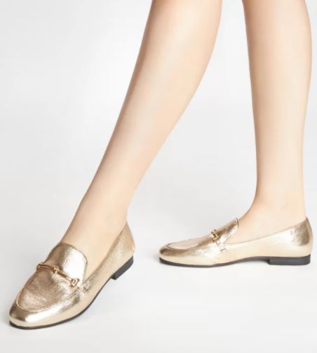 Mocassim fashion dourado